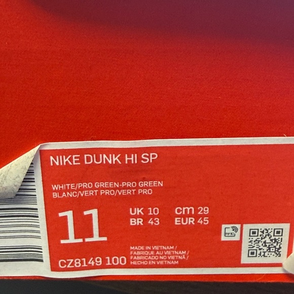 Nike Dunk High SP Spartan Green and White Sneakers - Picture 7 of 7